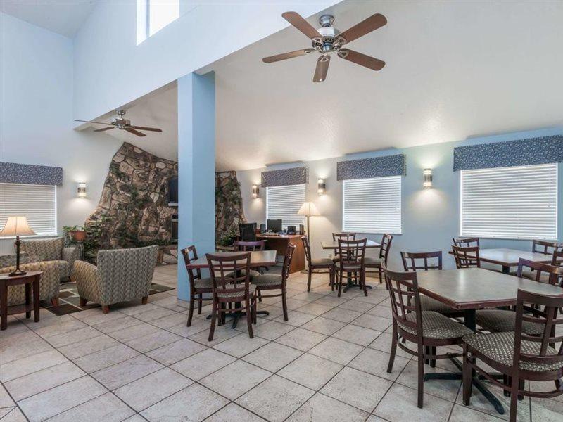 Hotel Days By Wyndham Vegas 2*